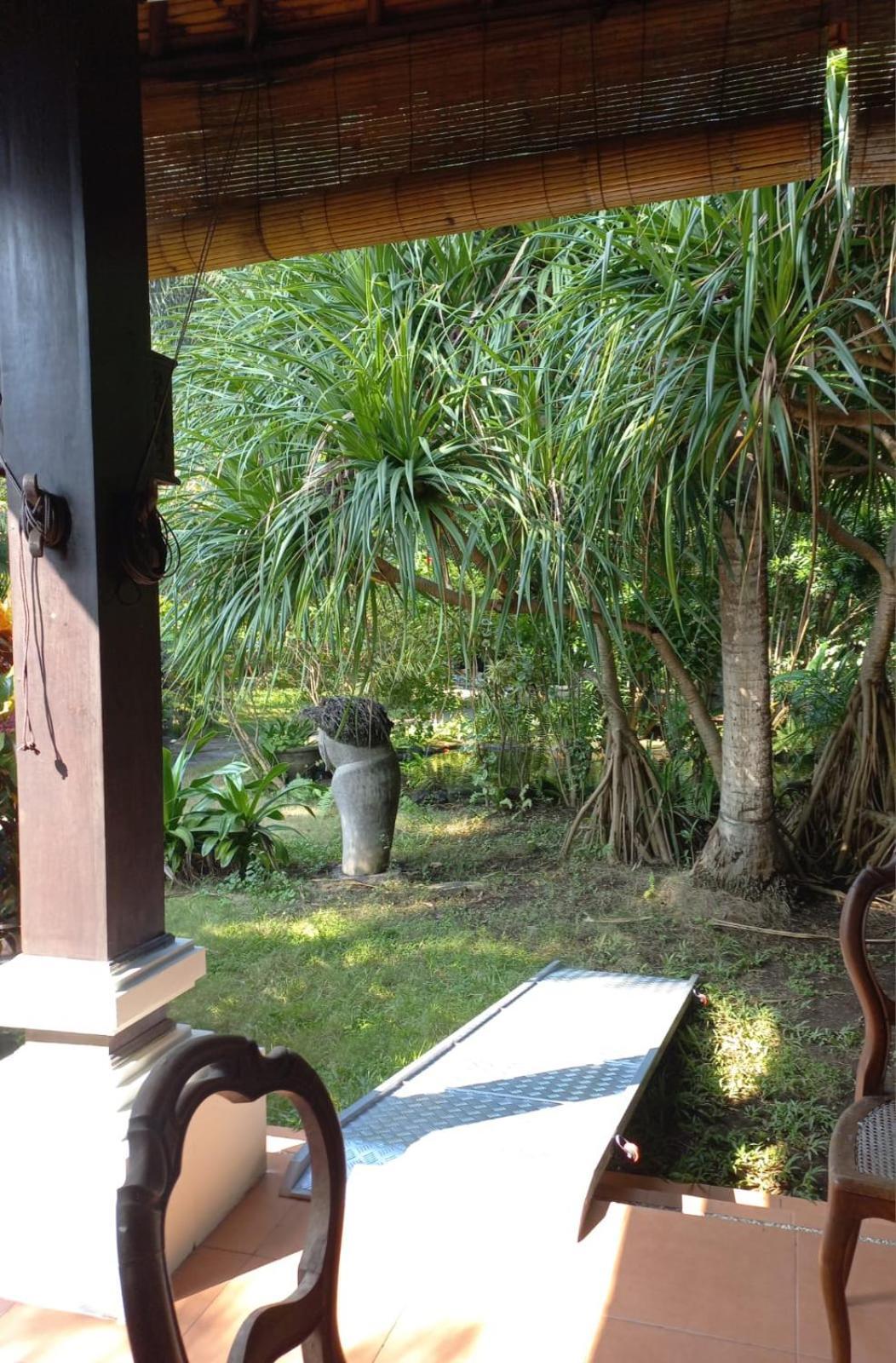 Bali North Beach B&B Tianyar Exterior photo